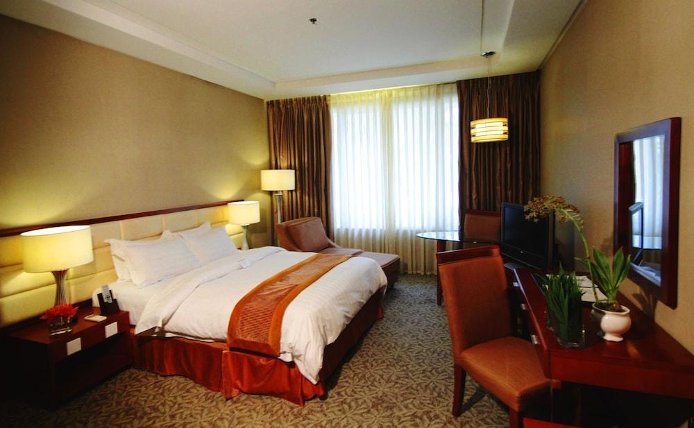 The Avenue Plaza Hotel Naga  Extérieur photo