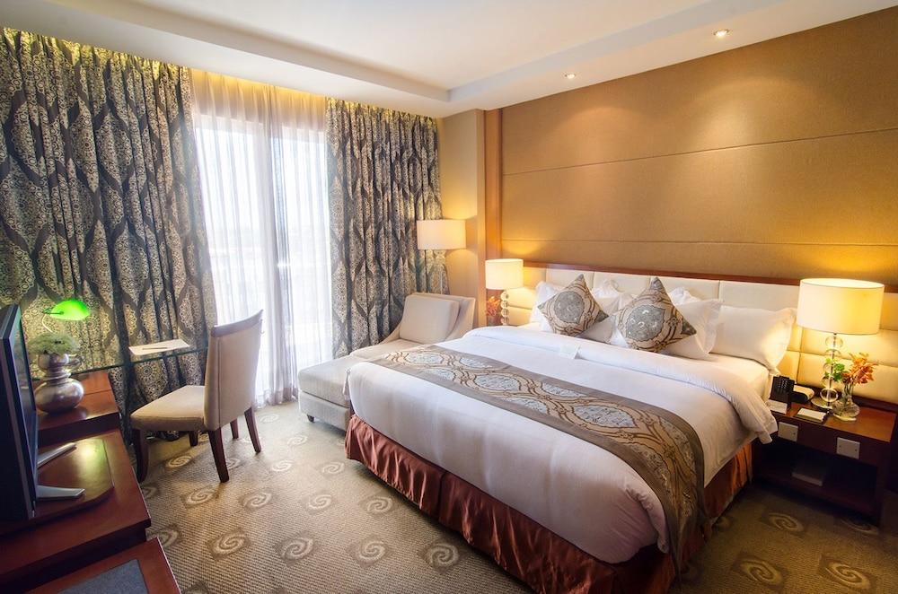 The Avenue Plaza Hotel Naga  Extérieur photo