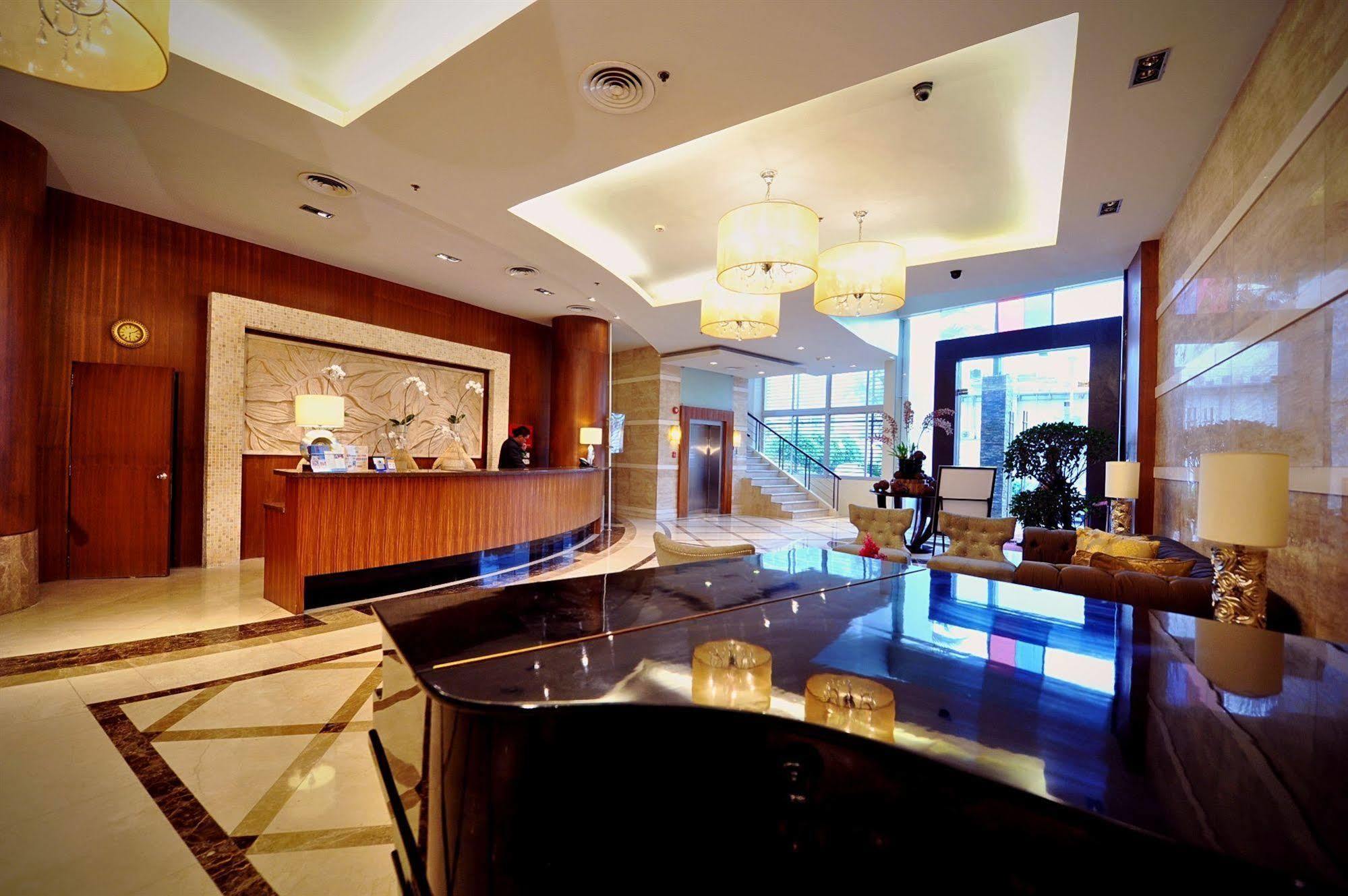 The Avenue Plaza Hotel Naga  Extérieur photo
