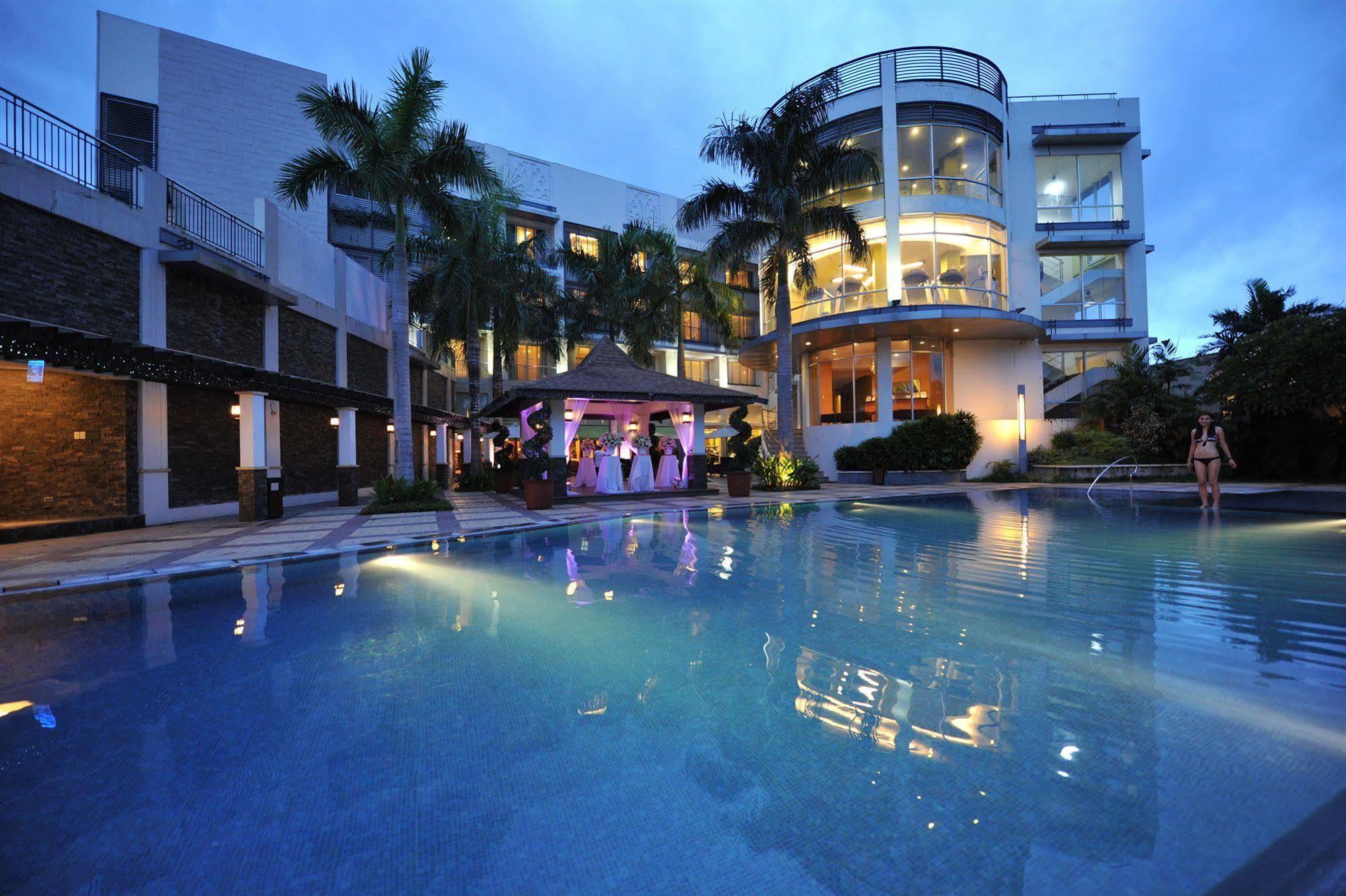The Avenue Plaza Hotel Naga  Extérieur photo